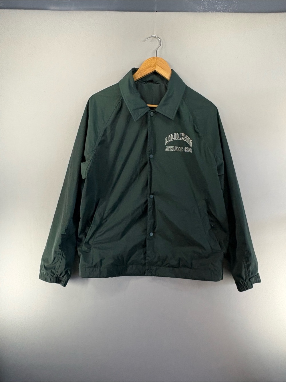 Lululemon Coaches Jacket Graphic Size Medium  Rainforest Green Athletic Club